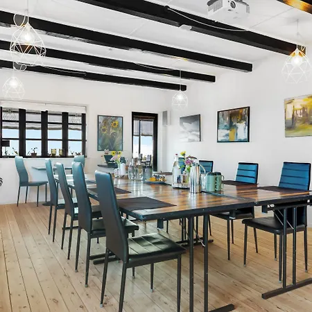 Danhostel Хостел *